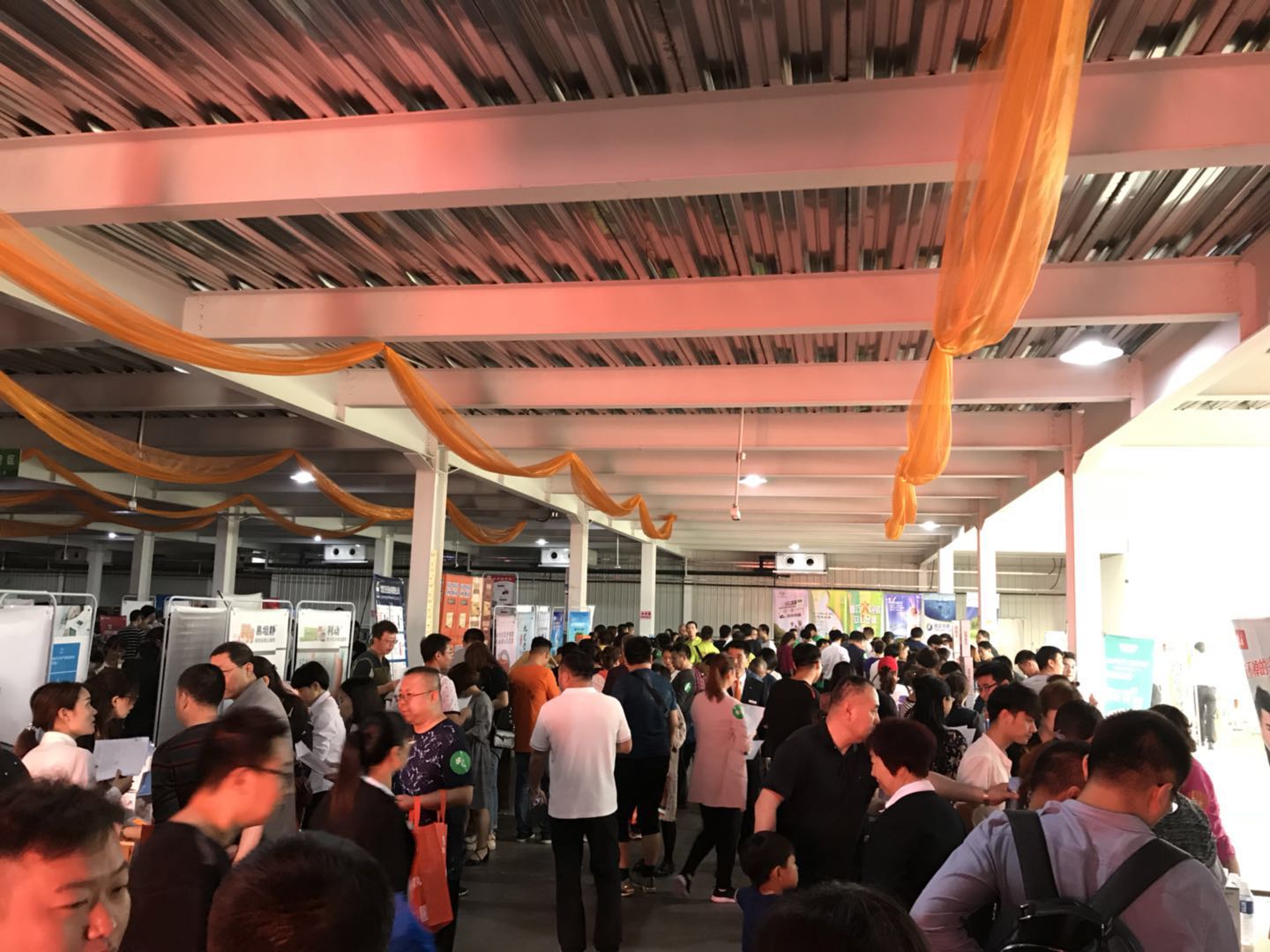 必康潤祥第二屆工商零融合產(chǎn)品展示訂貨會(huì)圓滿結(jié)束 ——搭建平臺(tái)，深化合作，共謀發(fā)展