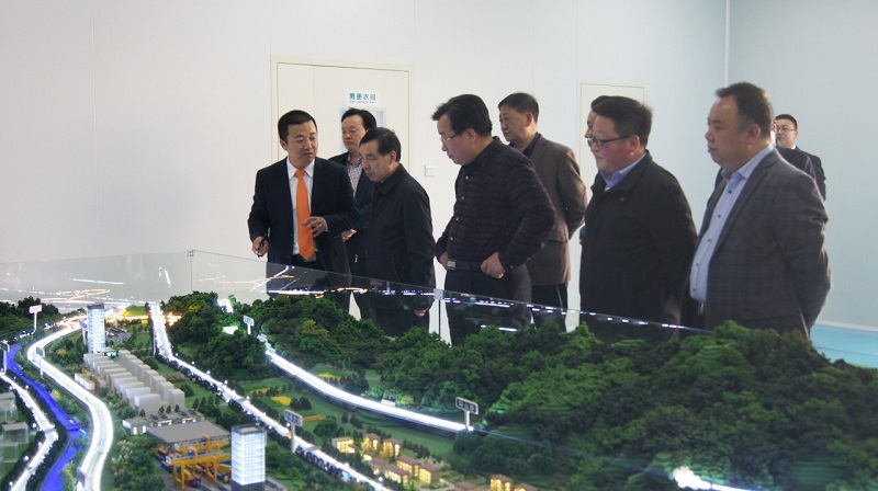 省工信廳黨組成員、副廳長(zhǎng)任鈞恩一行參觀我公司山陽(yáng)基地