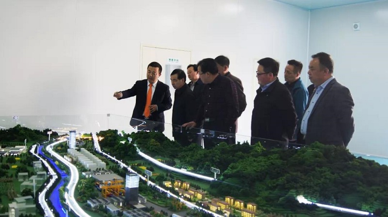 省工信廳黨組成員、副廳長(zhǎng)任鈞恩一行參觀我公司山陽(yáng)基地